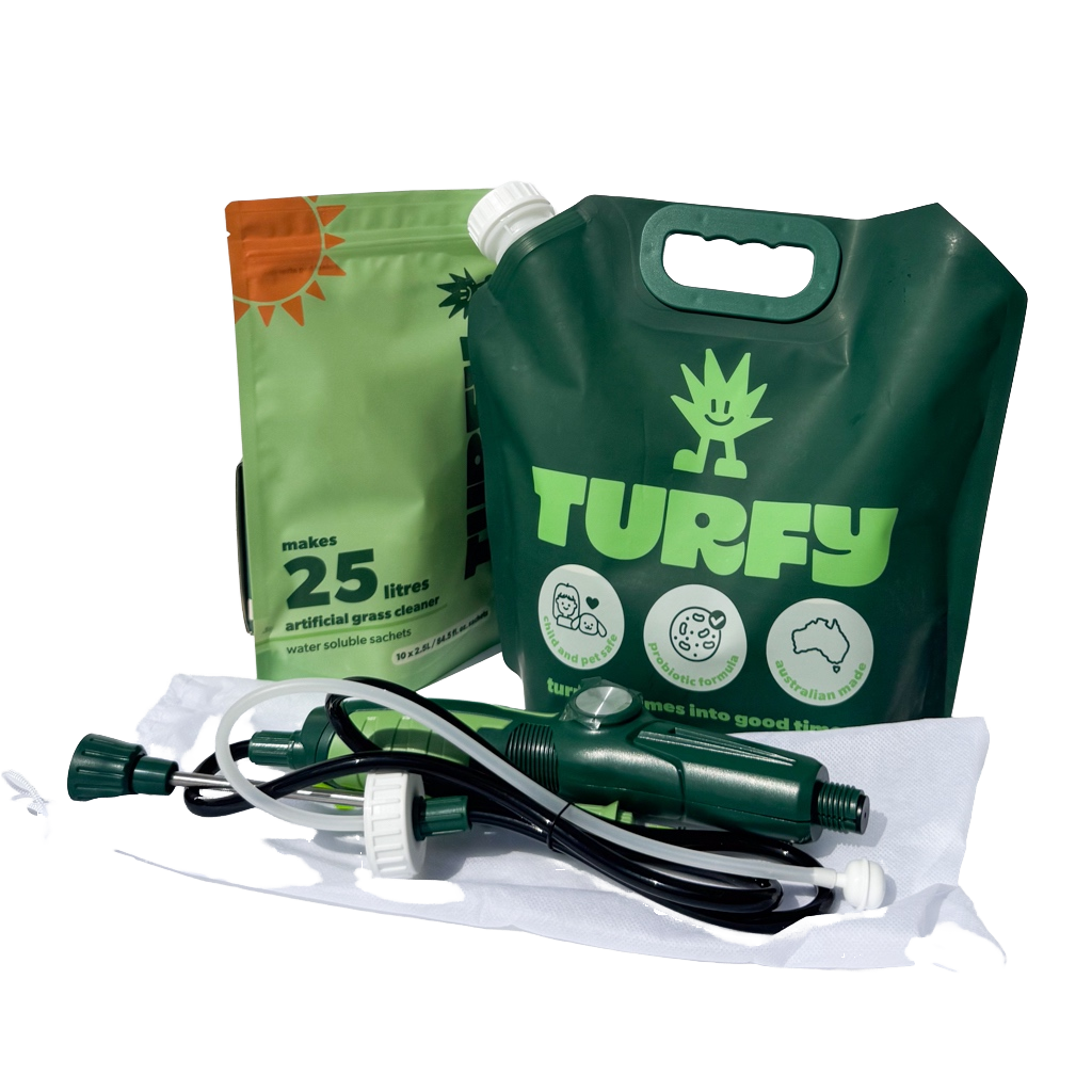 Complete Turfy kit for large artificial turf area, including a rechargeable 2.5L battery sprayer and 25 litres of probiotic refills. Pet safe and non-toxic.